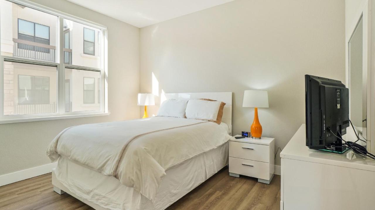 Global Luxury Suites In The Heart Of San Carlos Oda fotoğraf