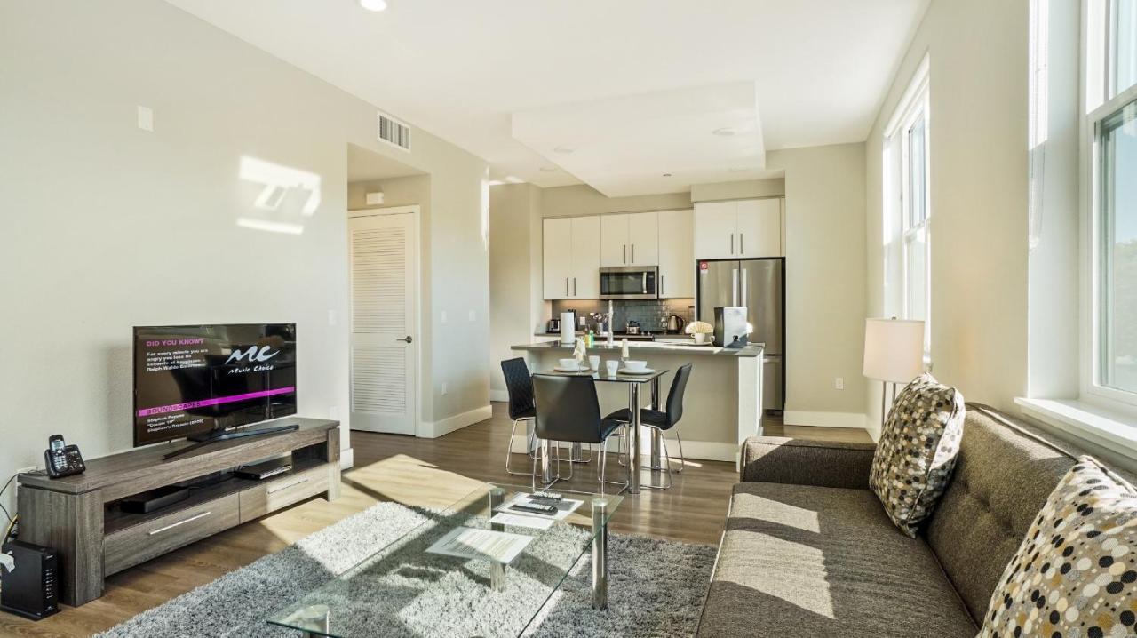 Global Luxury Suites In The Heart Of San Carlos Oda fotoğraf