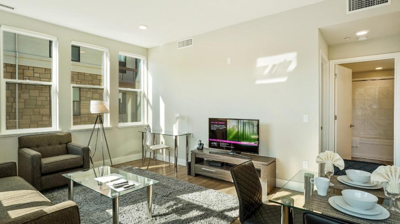 Global Luxury Suites In The Heart Of San Carlos Oda fotoğraf